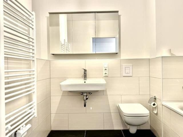 Pronájem bytu 4+1 110 m², Berlin, Berlín Pronájem bytu 4+1 110 m², Berlin, Berlín