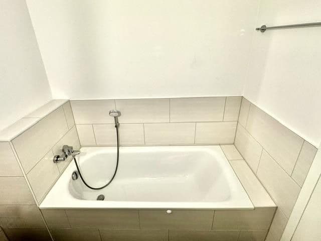 Pronájem bytu 4+1 110 m², Berlin, Berlín Pronájem bytu 4+1 110 m², Berlin, Berlín