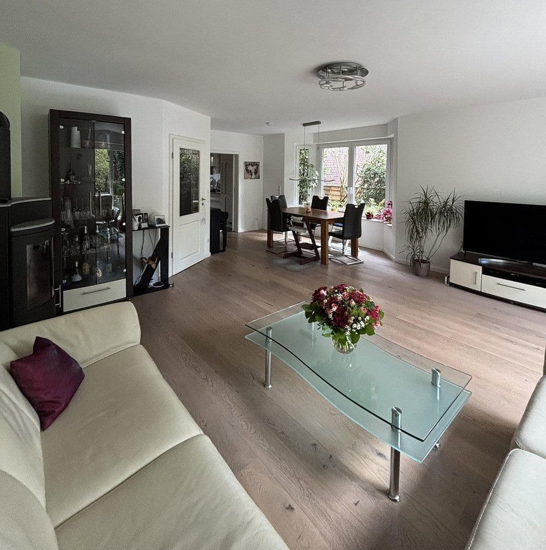 Prodej domu 117 m², pozemek 271 m², Hamburg, Hamburg Prodej domu 117 m², pozemek 271 m², Hamburg, Hamburg