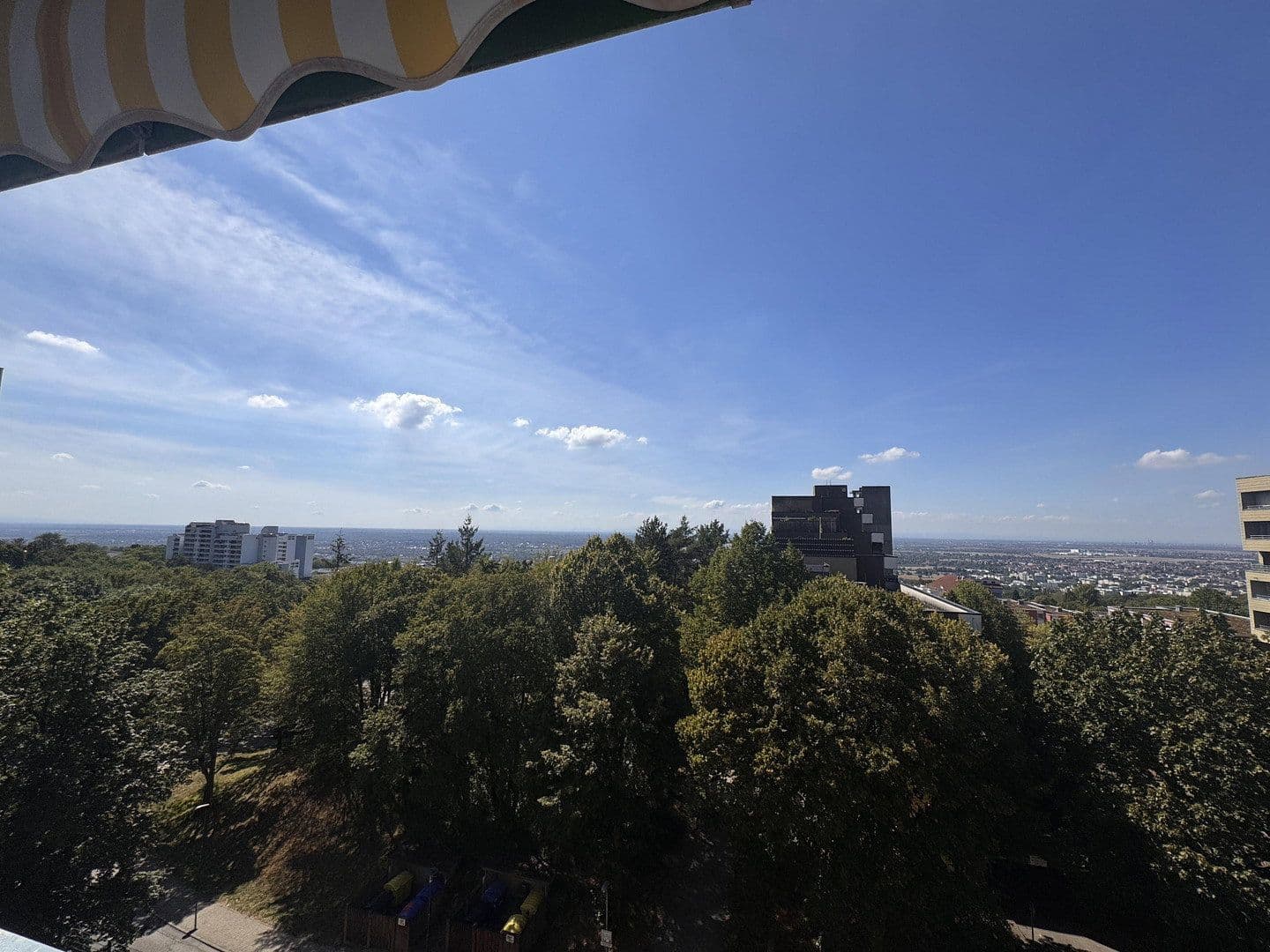 Prodej bytu 4+1 99 m², Otto-Hahn-Platz 6, Heidelberg, Bádensko-Württembersko Prodej bytu 4+1 99 m², Otto-Hahn-Platz 6, Heidelberg, Bádensko-Württembersko