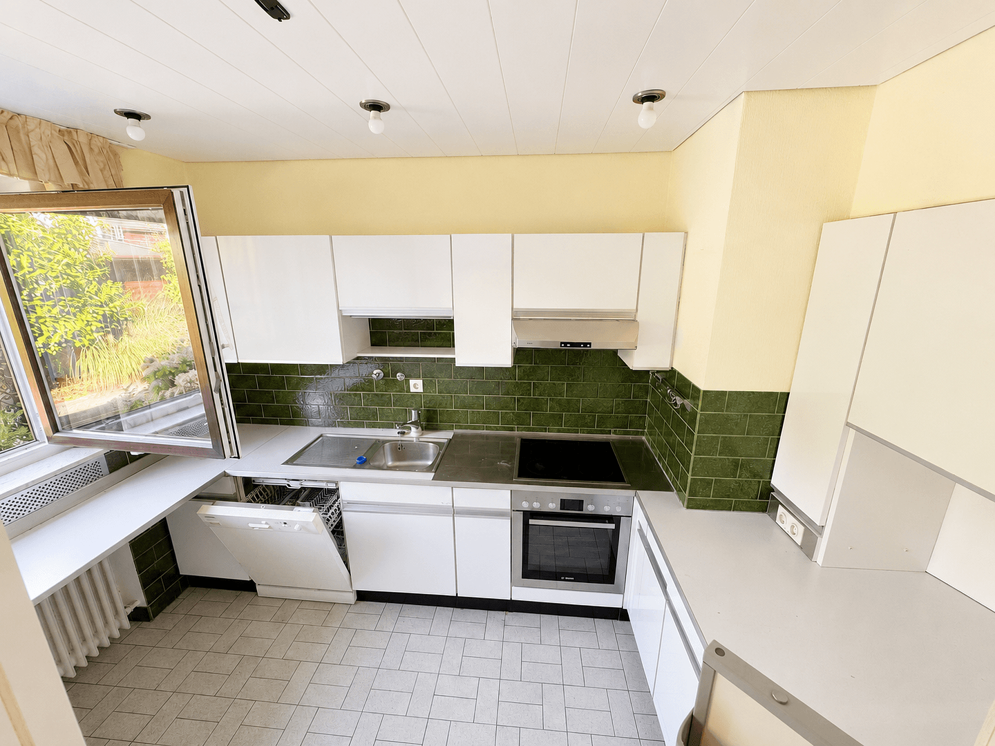 Prodej domu 140 m², pozemek 374 m², Leverkusen, Severní Porýní-Vestfálsko Prodej domu 140 m², pozemek 374 m², Leverkusen, Severní Porýní-Vestfálsko