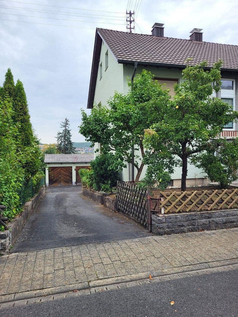 Prodej domu 271 m², pozemek 743 m², Tauberbischofsheim, Bádensko-Württembersko Prodej domu 271 m², pozemek 743 m², Tauberbischofsheim, Bádensko-Württembersko