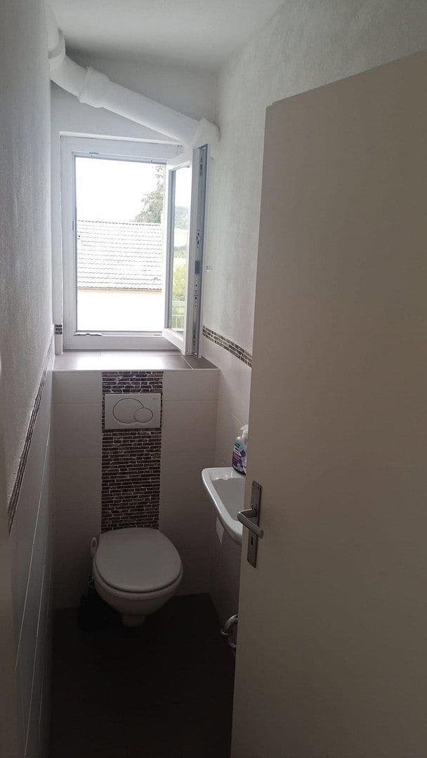 Prodej domu 271 m², pozemek 743 m², Tauberbischofsheim, Bádensko-Württembersko Prodej domu 271 m², pozemek 743 m², Tauberbischofsheim, Bádensko-Württembersko