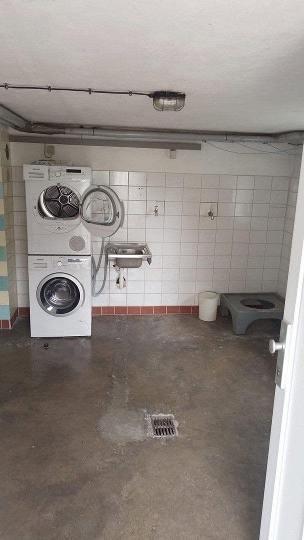 Prodej domu 271 m², pozemek 743 m², Tauberbischofsheim, Bádensko-Württembersko Prodej domu 271 m², pozemek 743 m², Tauberbischofsheim, Bádensko-Württembersko