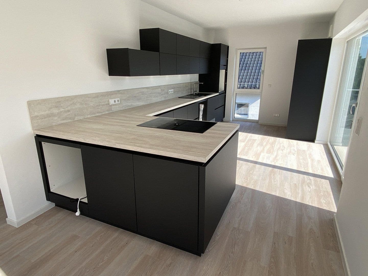 Pronájem bytu 3+1 133 m², Marburger Str. 67b, Marburg, Hessen Pronájem bytu 3+1 133 m², Marburger Str. 67b, Marburg, Hessen