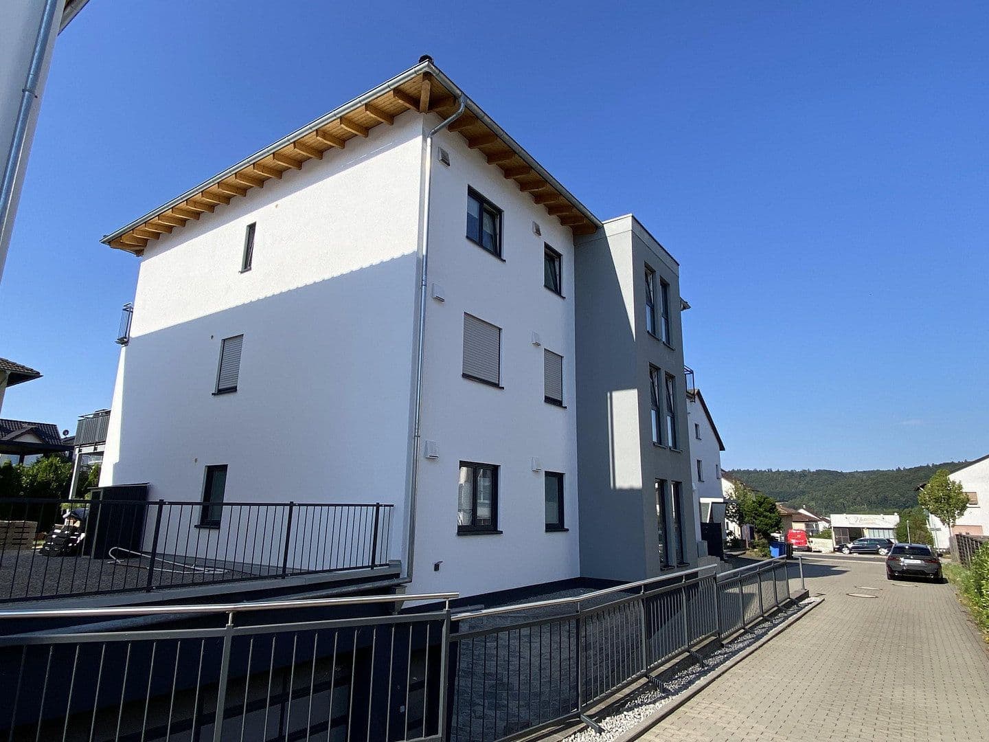 Pronájem bytu 3+1 133 m², Marburger Str. 67b, Marburg, Hessen Pronájem bytu 3+1 133 m², Marburger Str. 67b, Marburg, Hessen