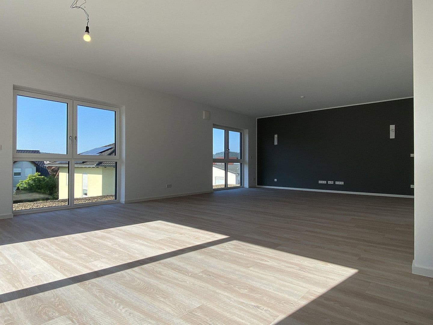 Pronájem bytu 3+1 133 m², Marburger Str. 67b, Marburg, Hessen Pronájem bytu 3+1 133 m², Marburger Str. 67b, Marburg, Hessen