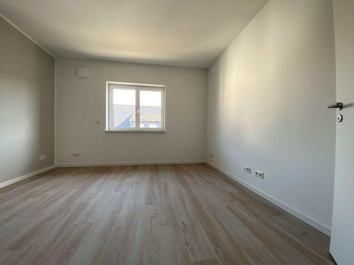 Pronájem bytu 3+1 133 m², Marburger Str. 67b, Marburg, Hessen Pronájem bytu 3+1 133 m², Marburger Str. 67b, Marburg, Hessen