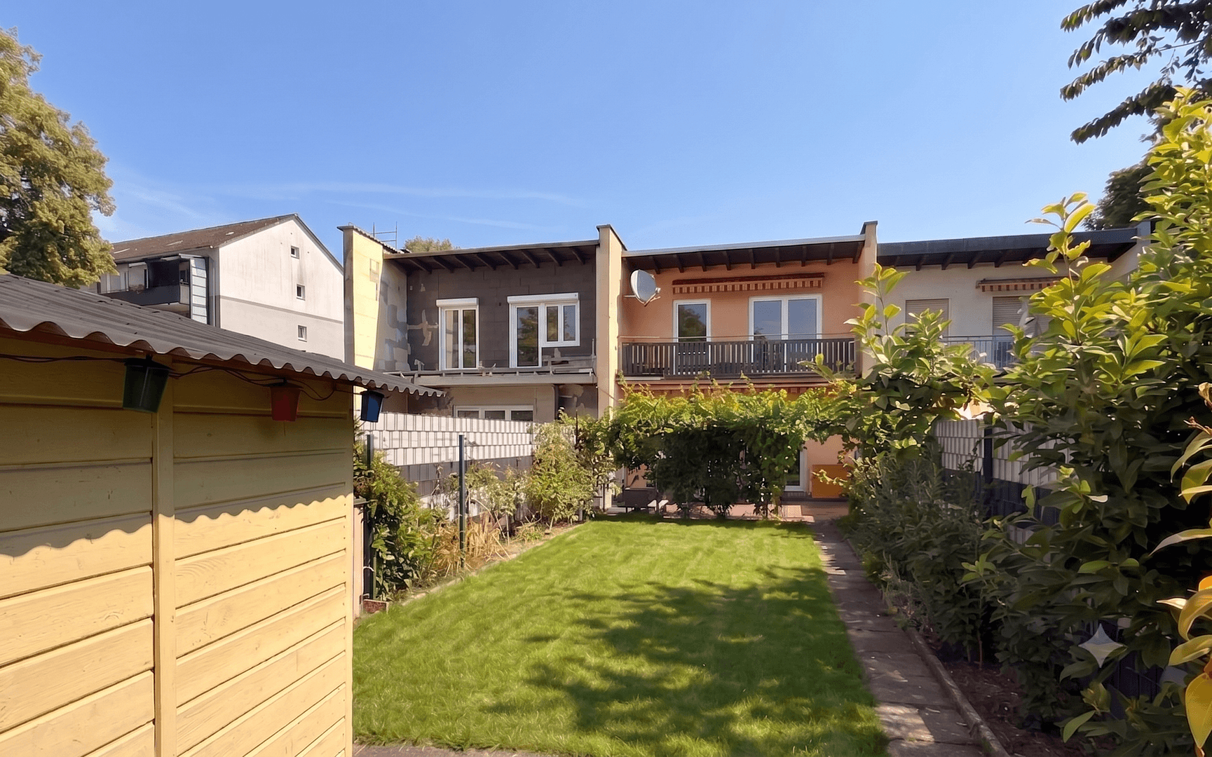 Prodej domu 97 m², pozemek 192 m², Frankfurt am Main, Hessen Prodej domu 97 m², pozemek 192 m², Frankfurt am Main, Hessen