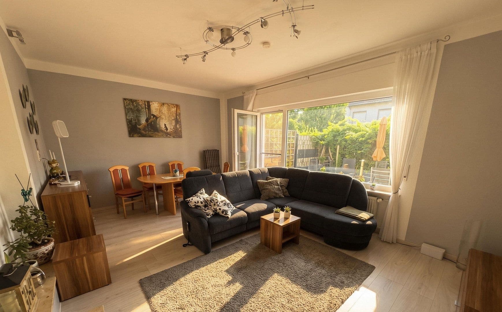 Prodej domu 97 m², pozemek 192 m², Frankfurt am Main, Hessen Prodej domu 97 m², pozemek 192 m², Frankfurt am Main, Hessen