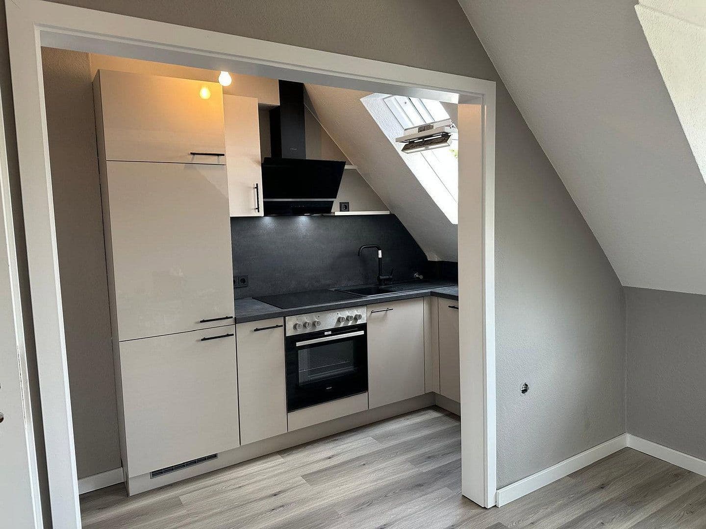 Pronájem bytu 3+1 58 m², Essen-Kray, Severní Porýní-Vestfálsko Pronájem bytu 3+1 58 m², Essen-Kray, Severní Porýní-Vestfálsko