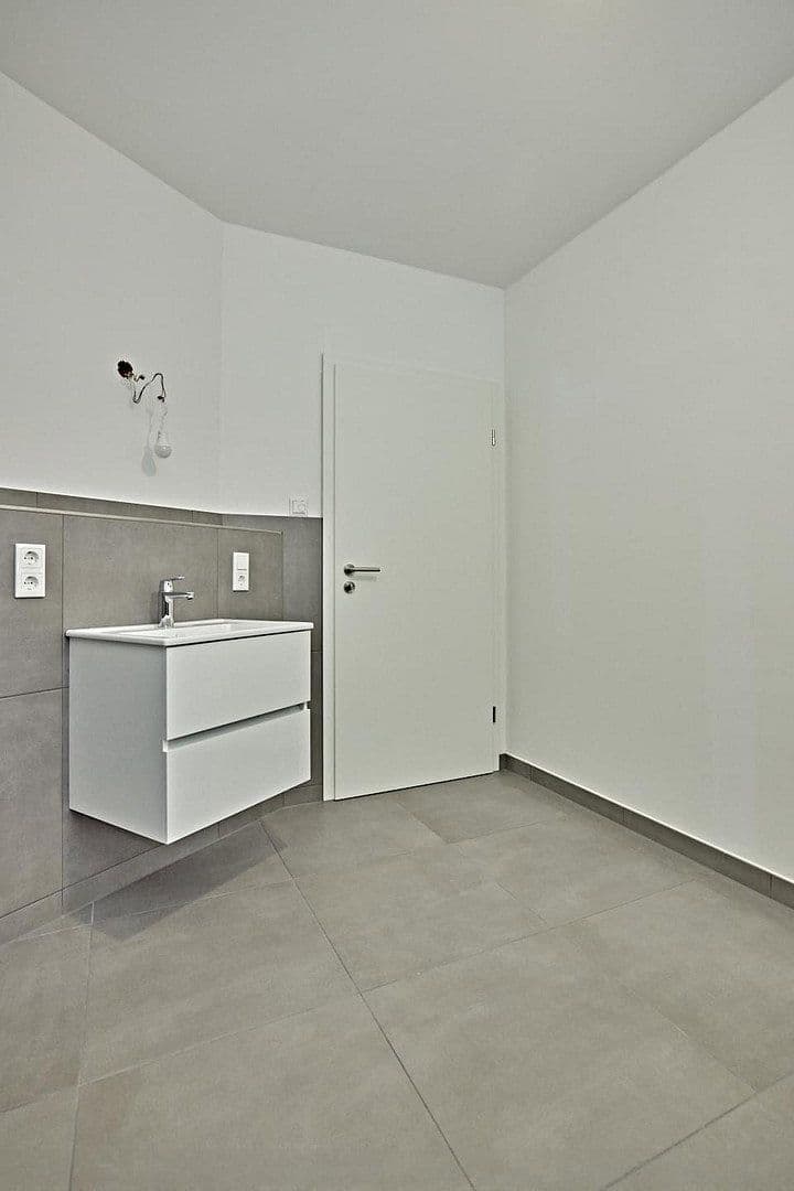 Pronájem bytu 3+1 97 m², Untergrüner Straße 172, Iserlohn, Severní Porýní-Vestfálsko Pronájem bytu 3+1 97 m², Untergrüner Straße 172, Iserlohn, Severní Porýní-Vestfálsko