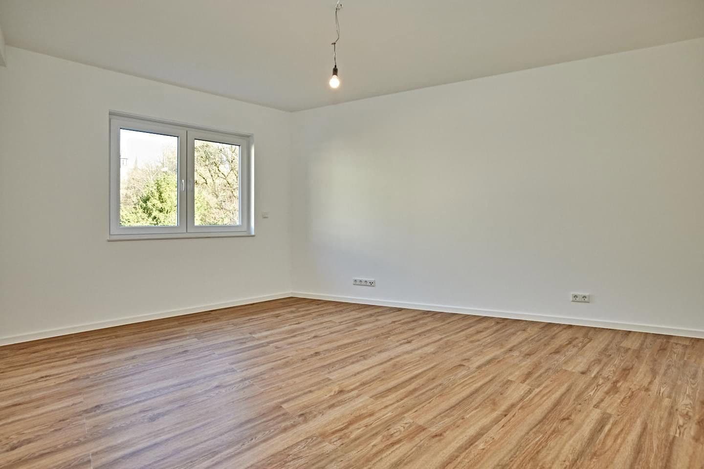 Pronájem bytu 3+1 97 m², Untergrüner Straße 172, Iserlohn, Severní Porýní-Vestfálsko Pronájem bytu 3+1 97 m², Untergrüner Straße 172, Iserlohn, Severní Porýní-Vestfálsko