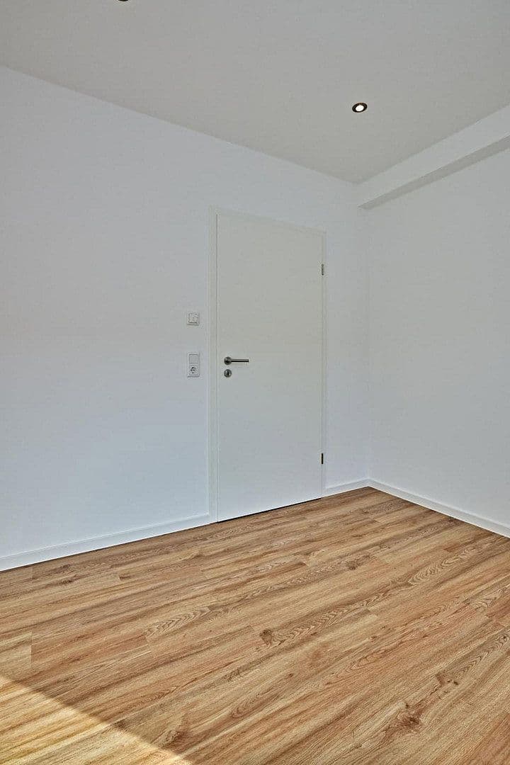 Pronájem bytu 3+1 97 m², Untergrüner Straße 172, Iserlohn, Severní Porýní-Vestfálsko Pronájem bytu 3+1 97 m², Untergrüner Straße 172, Iserlohn, Severní Porýní-Vestfálsko