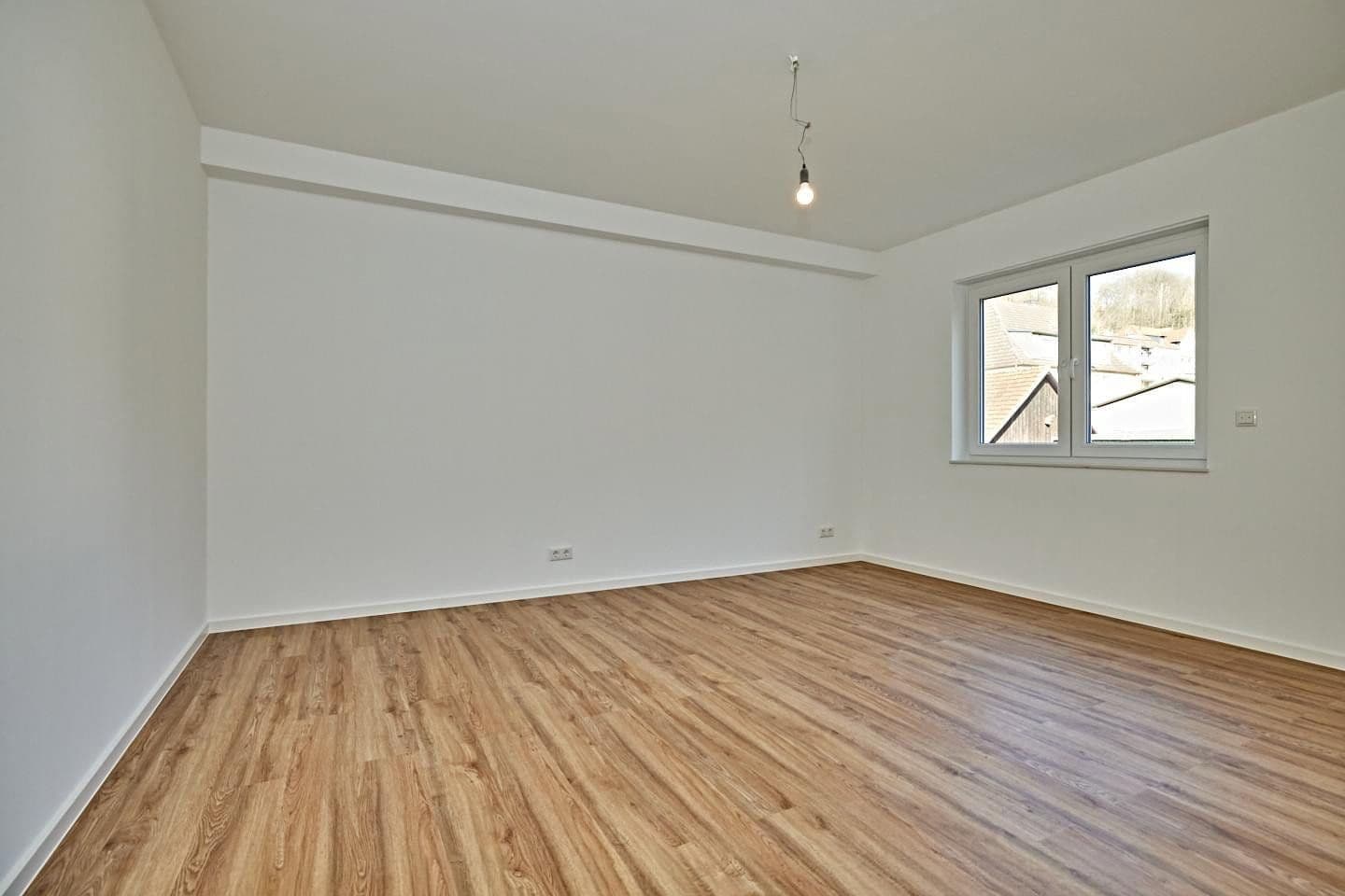 Pronájem bytu 3+1 97 m², Untergrüner Straße 172, Iserlohn, Severní Porýní-Vestfálsko Pronájem bytu 3+1 97 m², Untergrüner Straße 172, Iserlohn, Severní Porýní-Vestfálsko