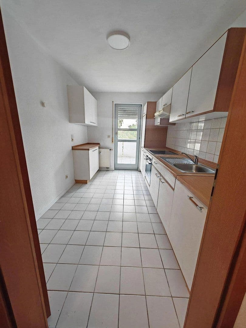 Pronájem bytu 2+1 52 m², Luwigsburger Straße 95, Heilbronn, Bádensko-Württembersko Pronájem bytu 2+1 52 m², Luwigsburger Straße 95, Heilbronn, Bádensko-Württembersko