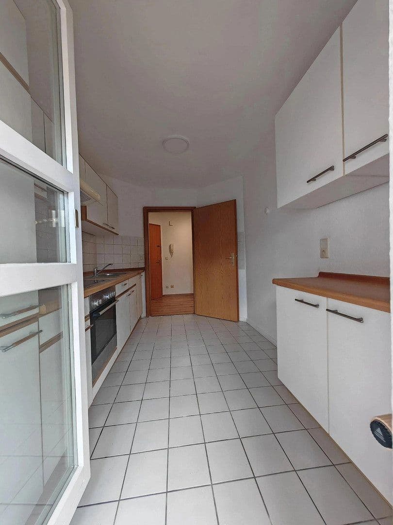 Pronájem bytu 2+1 52 m², Luwigsburger Straße 95, Heilbronn, Bádensko-Württembersko Pronájem bytu 2+1 52 m², Luwigsburger Straße 95, Heilbronn, Bádensko-Württembersko