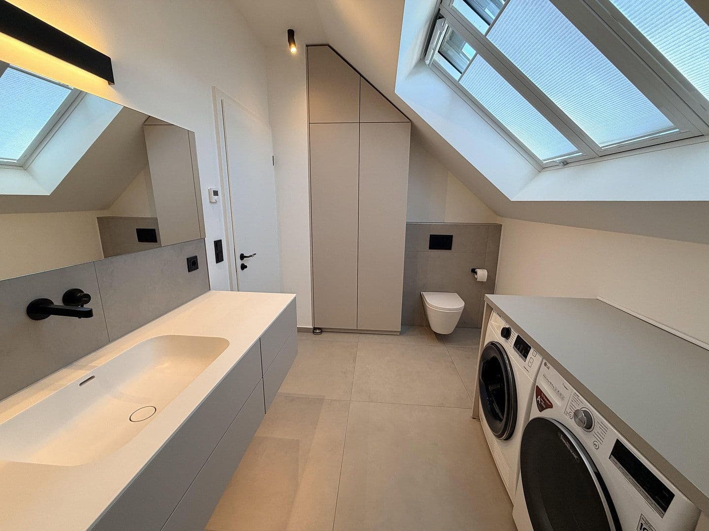 Prodej domu 240 m², pozemek 800 m², Mönchengladbach, Severní Porýní-Vestfálsko Prodej domu 240 m², pozemek 800 m², Mönchengladbach, Severní Porýní-Vestfálsko
