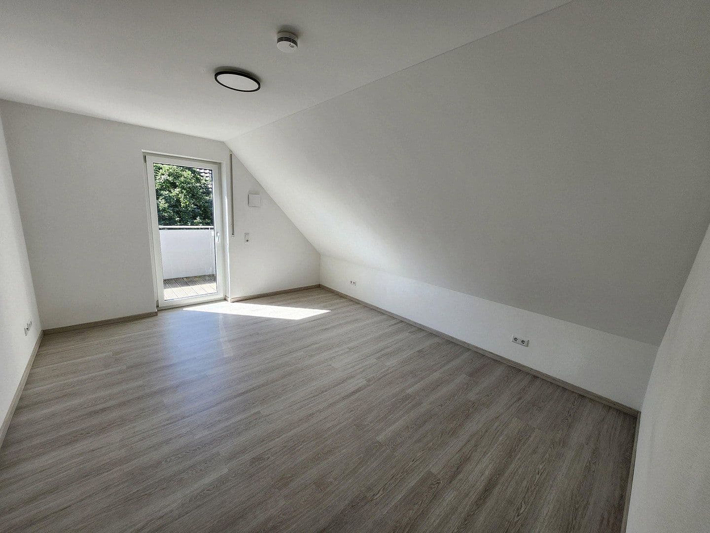 Pronájem bytu 2+1 68 m², Biberbach, Bavorsko Pronájem bytu 2+1 68 m², Biberbach, Bavorsko
