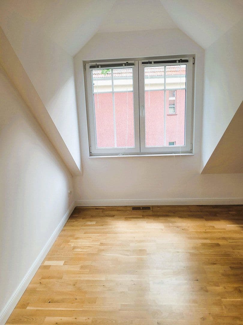 Pronájem bytu 5+1 112 m², Genovevastraße 6, Berlin, Berlín Pronájem bytu 5+1 112 m², Genovevastraße 6, Berlin, Berlín