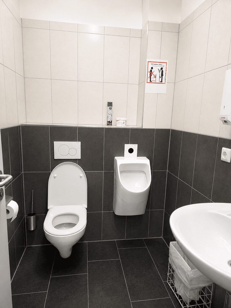 Prodej nebytového prostoru 3.295 m², Siek, Šlesvicko-Holštýnsko Prodej nebytového prostoru 3.295 m², Siek, Šlesvicko-Holštýnsko