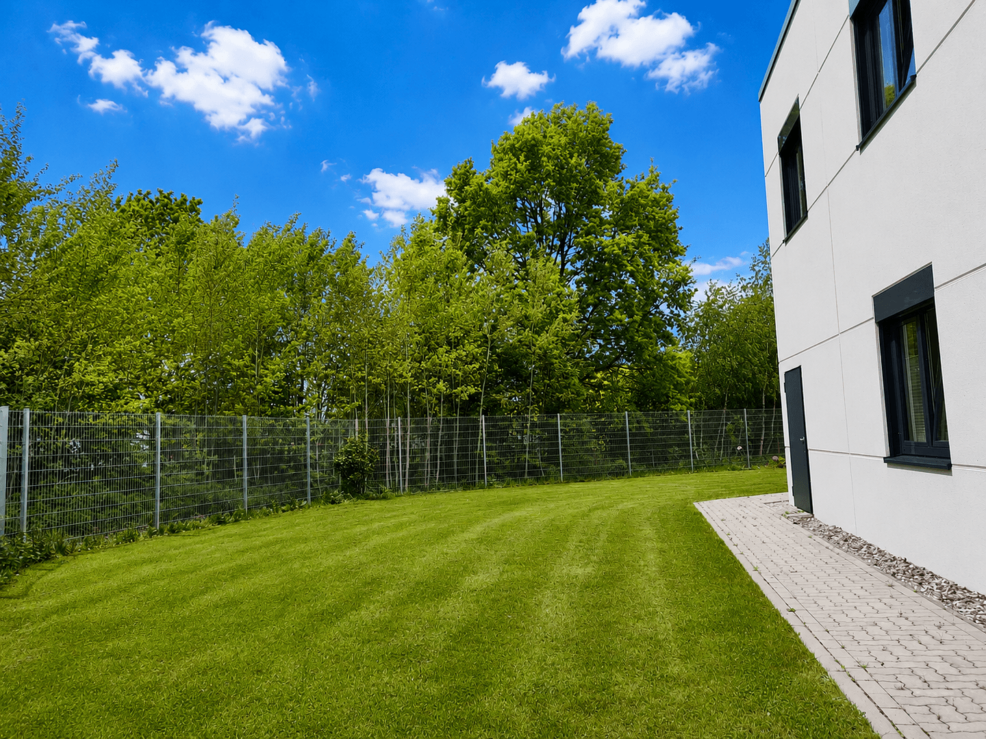 Prodej nebytového prostoru 3.295 m², Siek, Šlesvicko-Holštýnsko Prodej nebytového prostoru 3.295 m², Siek, Šlesvicko-Holštýnsko