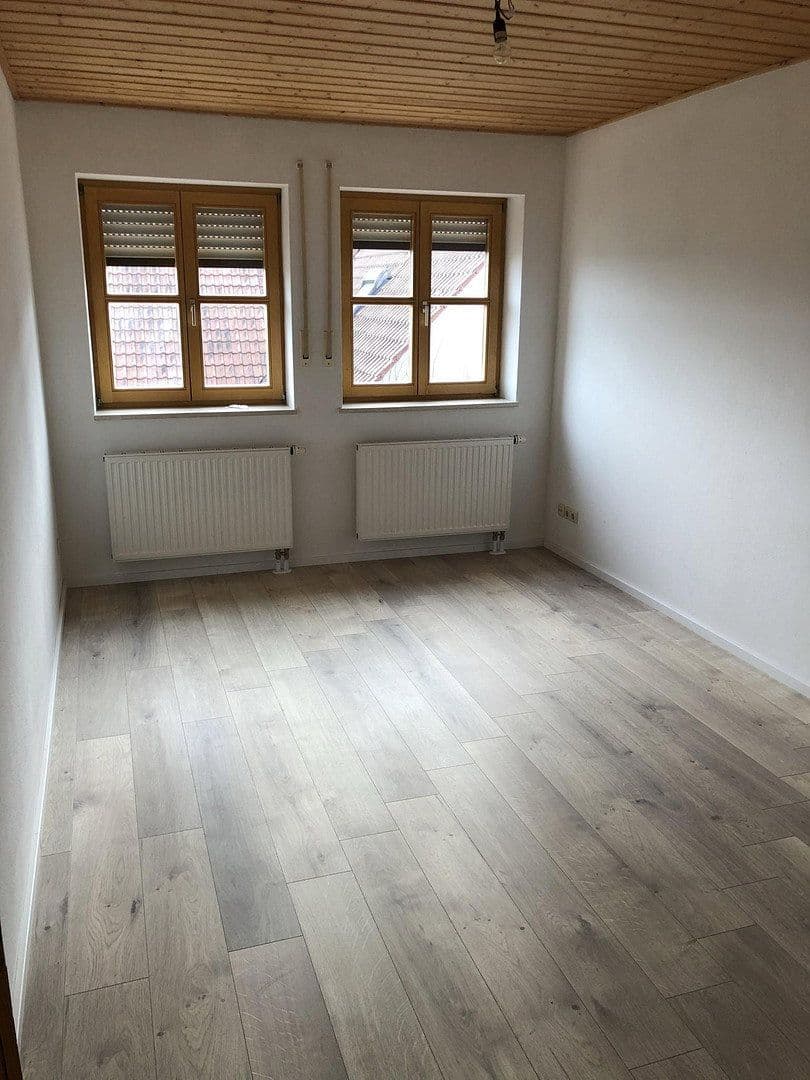 Pronájem bytu 6+1 107 m², Schillerstraße 35, Pöttmes, Bavorsko Pronájem bytu 6+1 107 m², Schillerstraße 35, Pöttmes, Bavorsko