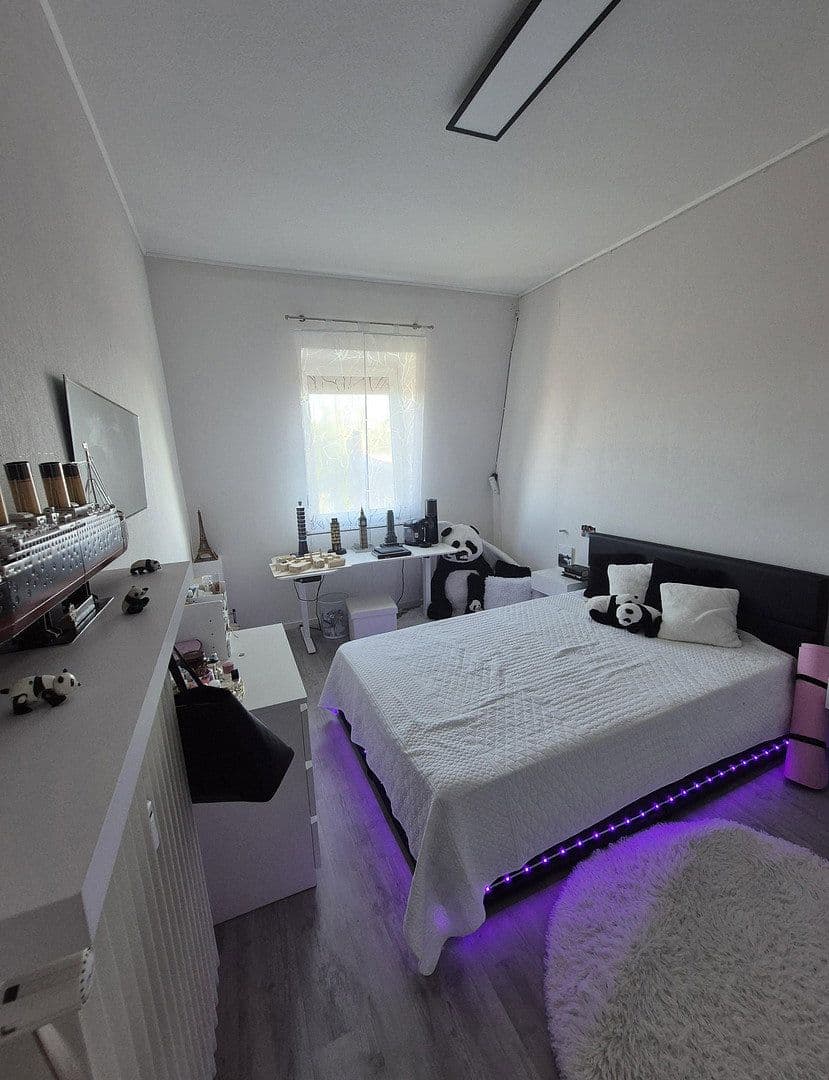 Pronájem bytu 3+1 92 m², Hanau, Hessen Pronájem bytu 3+1 92 m², Hanau, Hessen