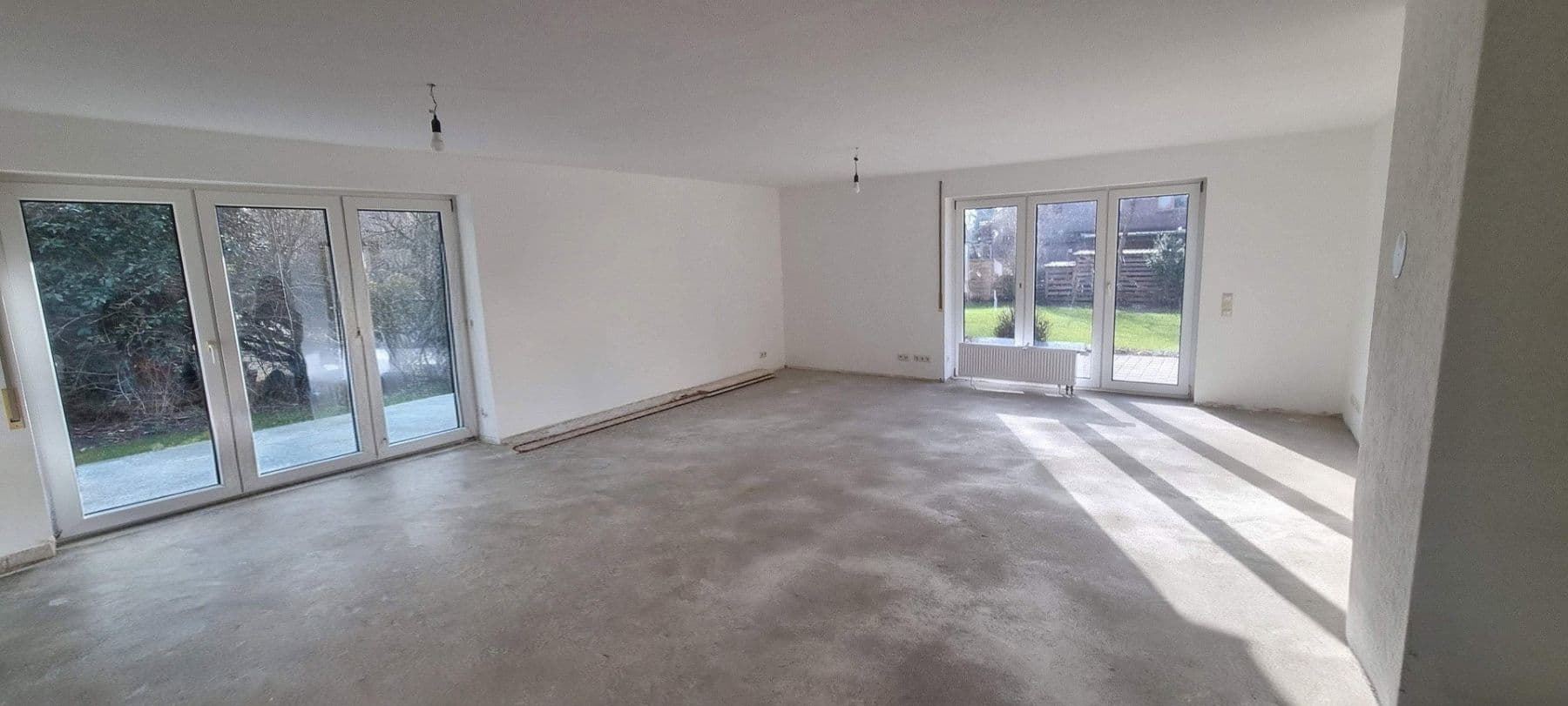 Prodej domu 250 m², pozemek 911 m², Leezen, Šlesvicko-Holštýnsko Prodej domu 250 m², pozemek 911 m², Leezen, Šlesvicko-Holštýnsko