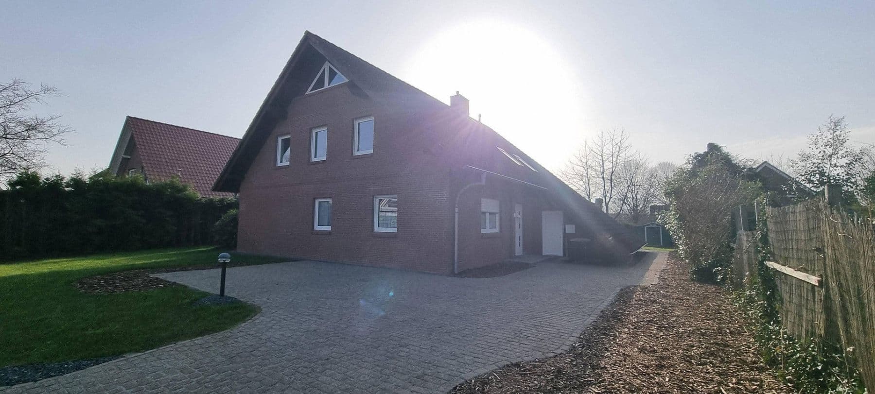 Prodej domu 250 m², pozemek 911 m², Leezen, Šlesvicko-Holštýnsko Prodej domu 250 m², pozemek 911 m², Leezen, Šlesvicko-Holštýnsko