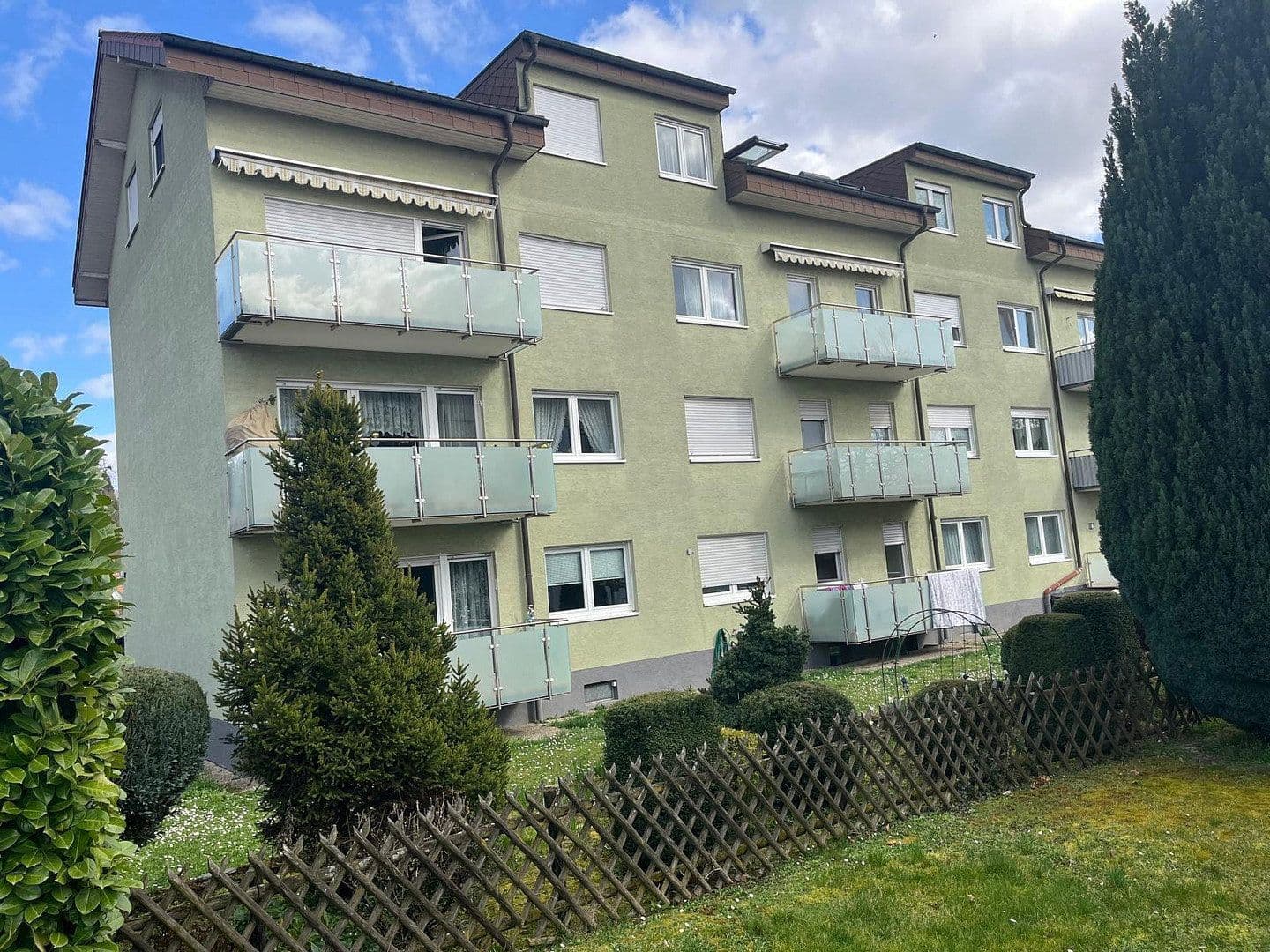 Pronájem bytu 2+1 50 m², Wiesloch, Bádensko-Württembersko Pronájem bytu 2+1 50 m², Wiesloch, Bádensko-Württembersko