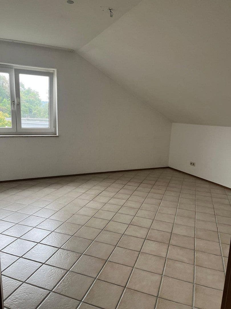 Pronájem bytu 2+1 50 m², Wiesloch, Bádensko-Württembersko Pronájem bytu 2+1 50 m², Wiesloch, Bádensko-Württembersko