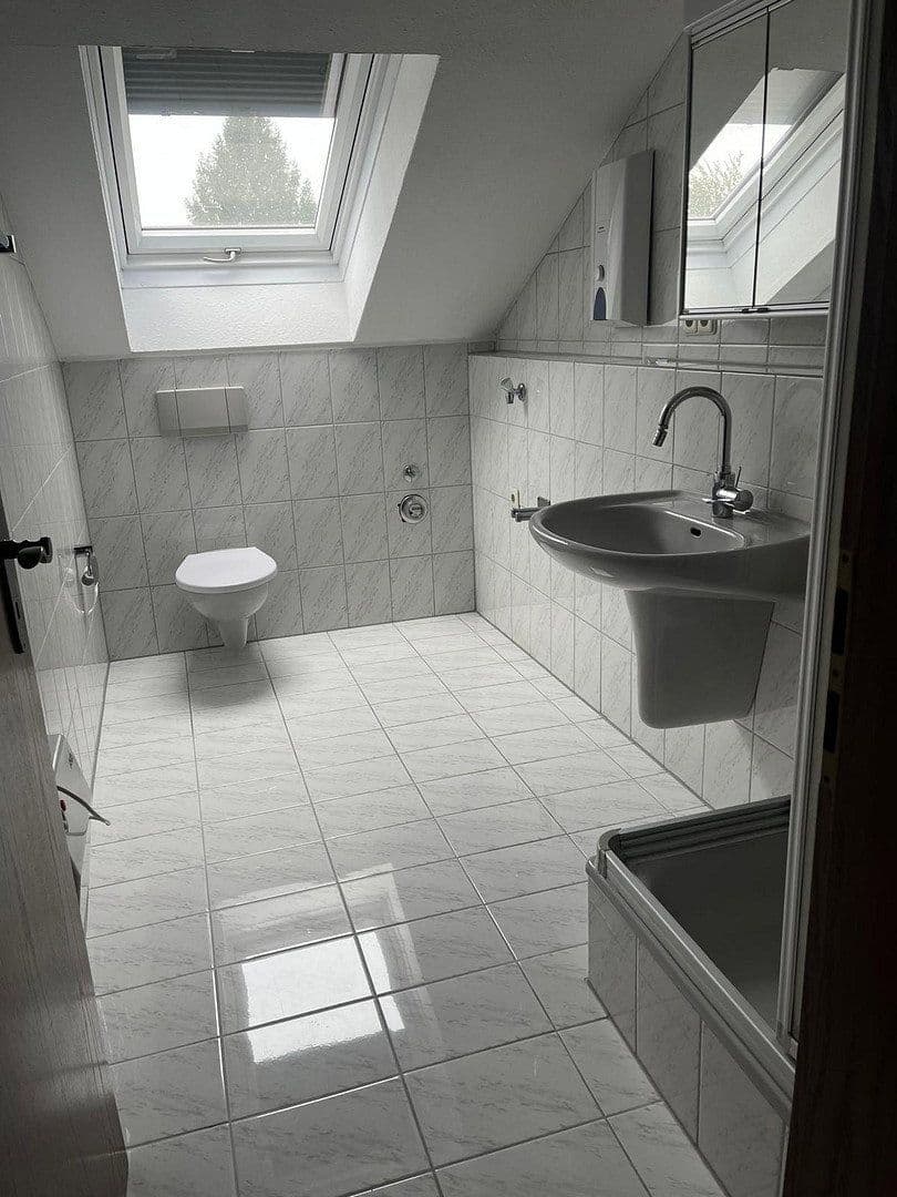 Pronájem bytu 2+1 50 m², Wiesloch, Bádensko-Württembersko Pronájem bytu 2+1 50 m², Wiesloch, Bádensko-Württembersko