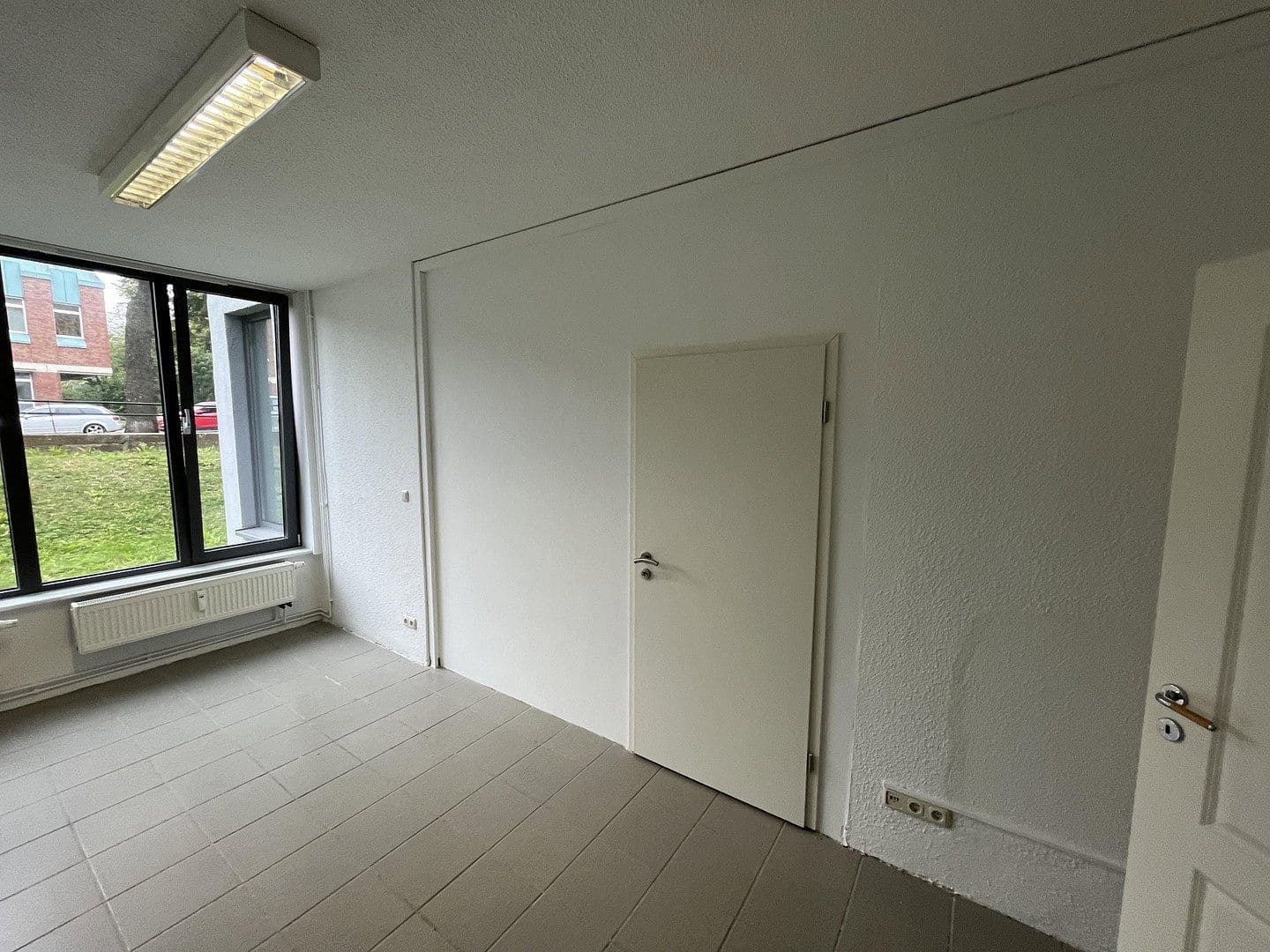 Pronájem kanceláře 63 m², Fackenburger Allee 44, Lübeck, Šlesvicko-Holštýnsko Pronájem kanceláře 63 m², Fackenburger Allee 44, Lübeck, Šlesvicko-Holštýnsko