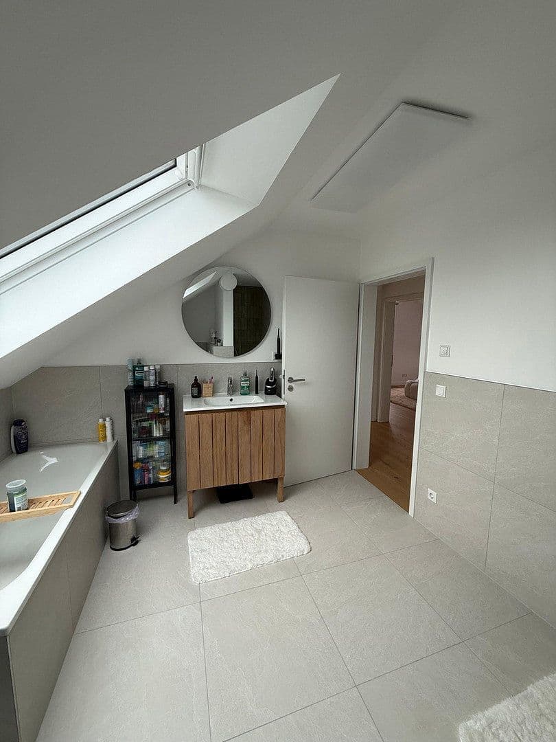 Pronájem bytu 3+1 83 m², Nieder-Olm, Porýní-Falc Pronájem bytu 3+1 83 m², Nieder-Olm, Porýní-Falc