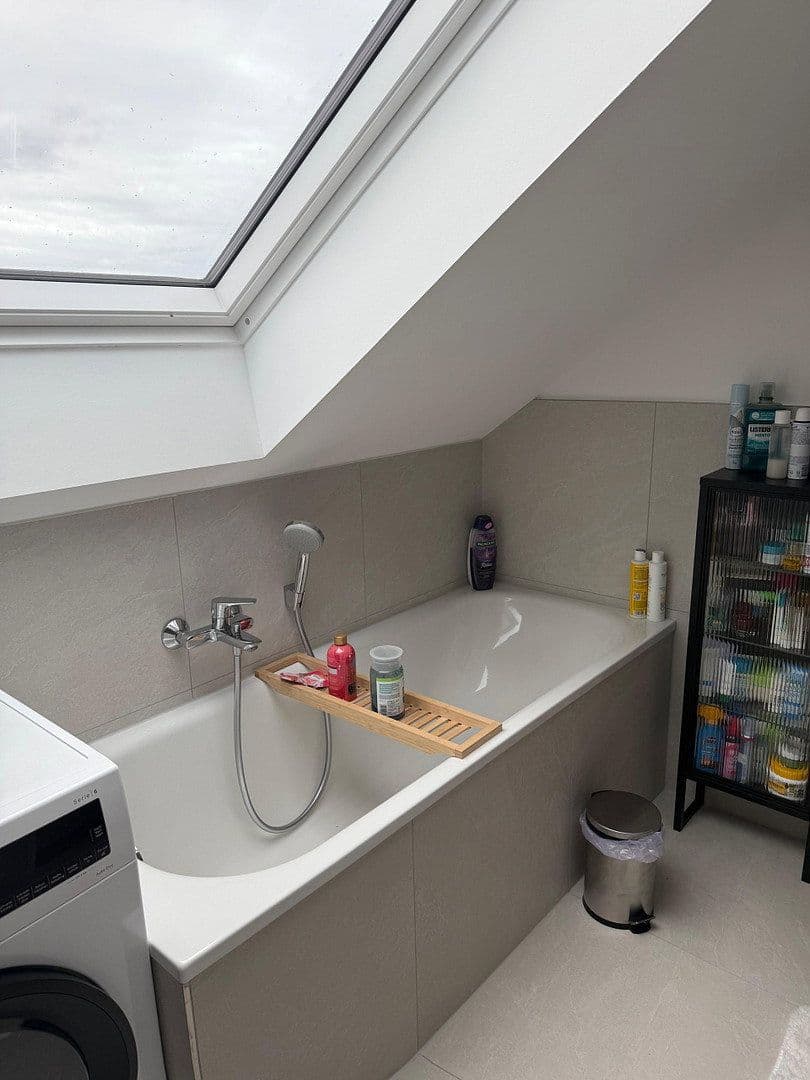 Pronájem bytu 3+1 83 m², Nieder-Olm, Porýní-Falc Pronájem bytu 3+1 83 m², Nieder-Olm, Porýní-Falc