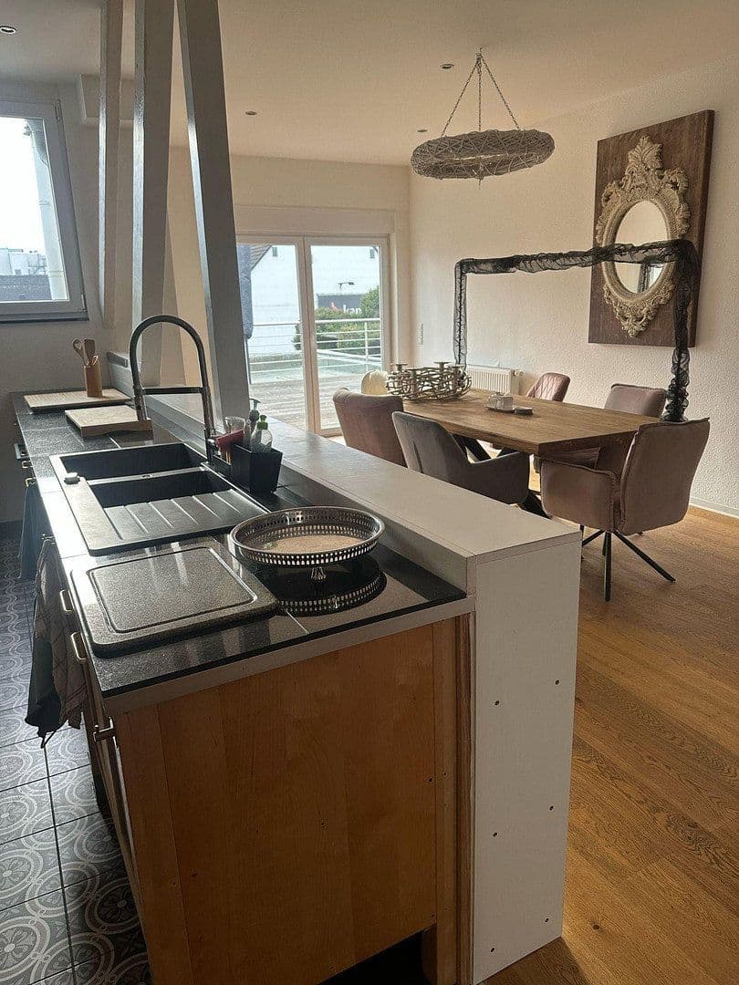 Prodej domu 631 m², pozemek 400 m², Bismarckstraße 47, Mönchengladbach, Severní Porýní-Vestfálsko Prodej domu 631 m², pozemek 400 m², Bismarckstraße 47, Mönchengladbach, Severní Porýní-Vestfálsko