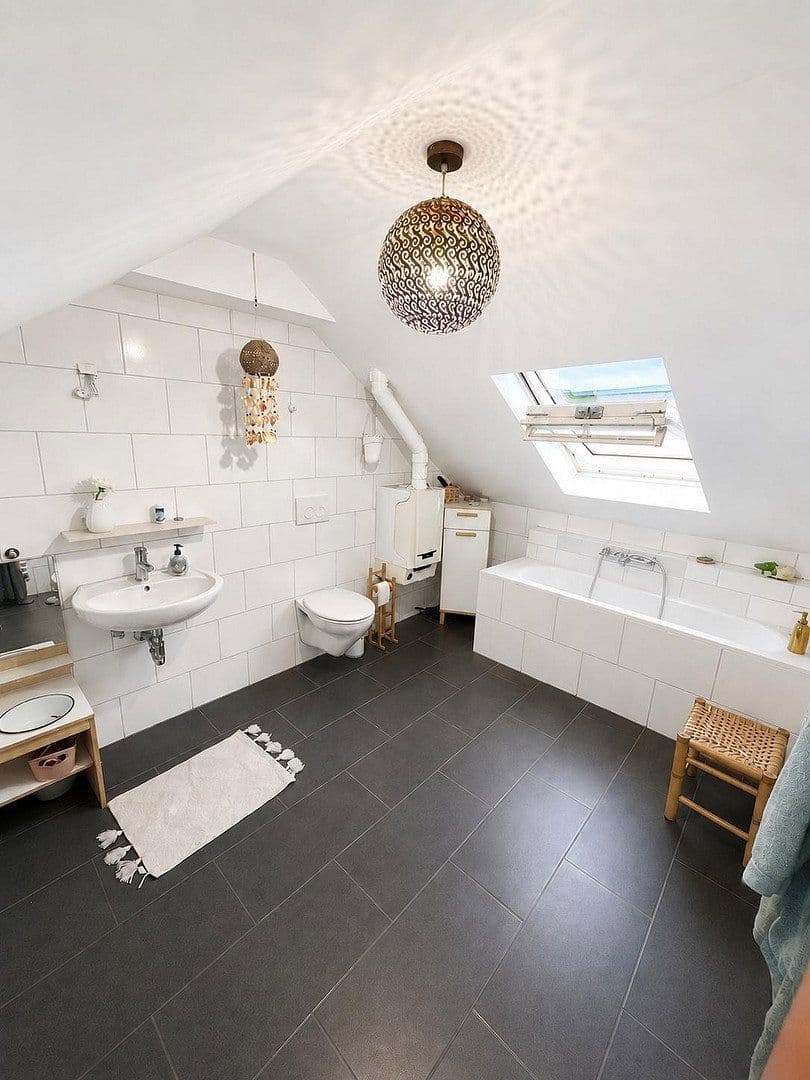 Prodej domu 434 m², pozemek 362 m², Viersener Staße 116, Mönchengladbach, Severní Porýní-Vestfálsko Prodej domu 434 m², pozemek 362 m², Viersener Staße 116, Mönchengladbach, Severní Porýní-Vestfálsko