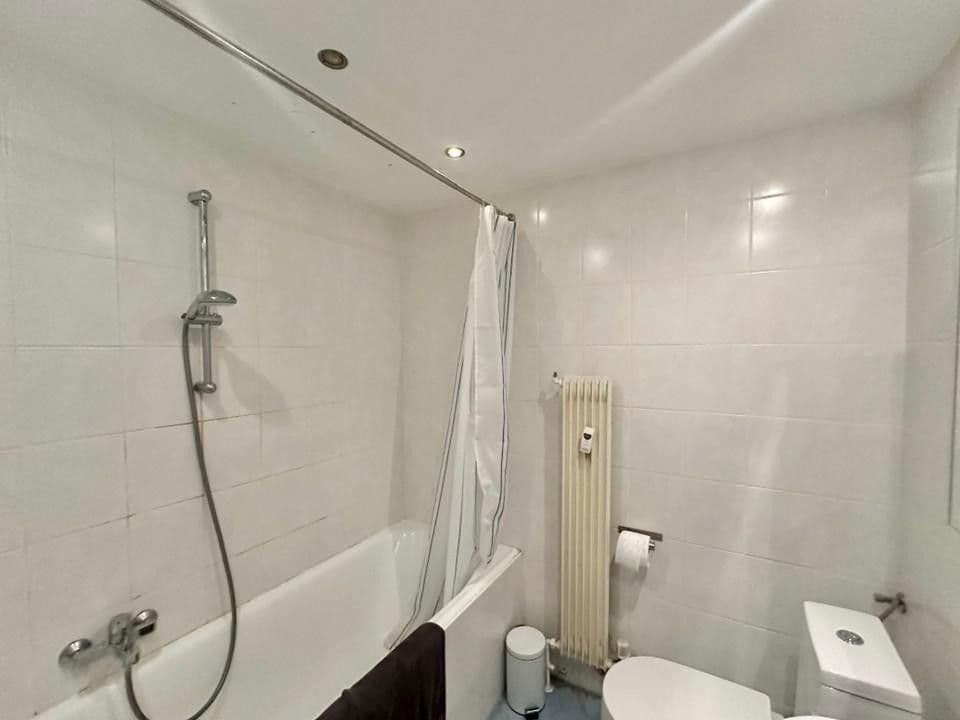 Pronájem bytu 1+kk 43 m², Hohe Warte 3, Spardorf, Bavorsko Pronájem bytu 1+kk 43 m², Hohe Warte 3, Spardorf, Bavorsko
