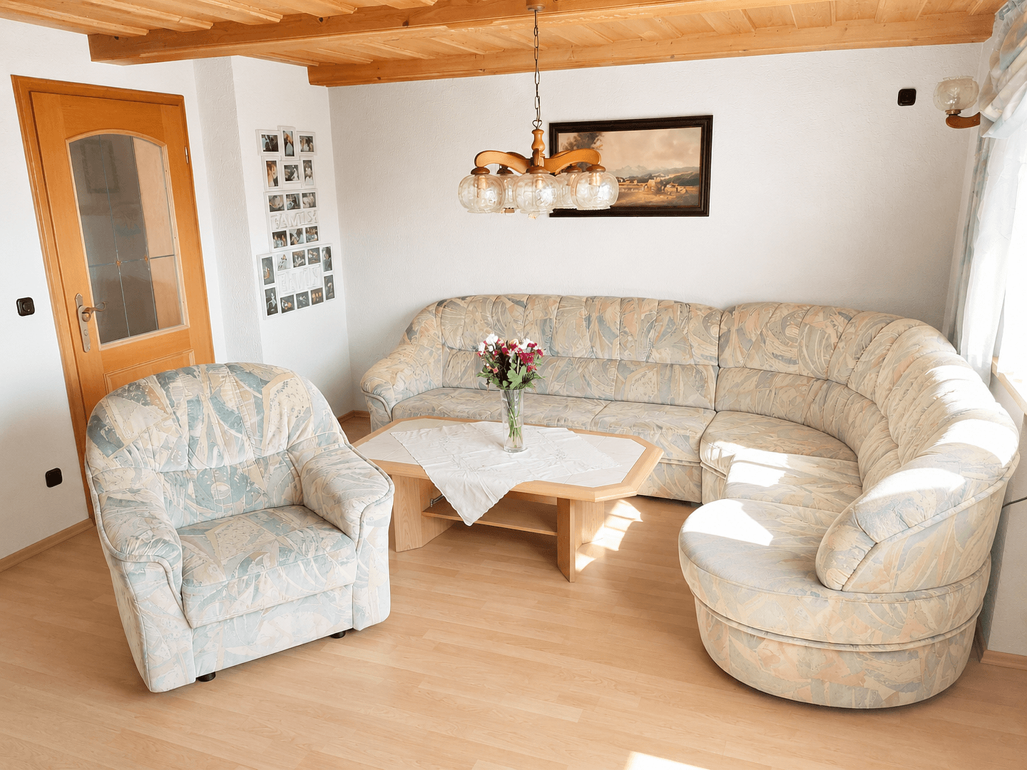 Prodej domu 250 m², pozemek 2.300 m², Emmerting, Bavorsko Prodej domu 250 m², pozemek 2.300 m², Emmerting, Bavorsko