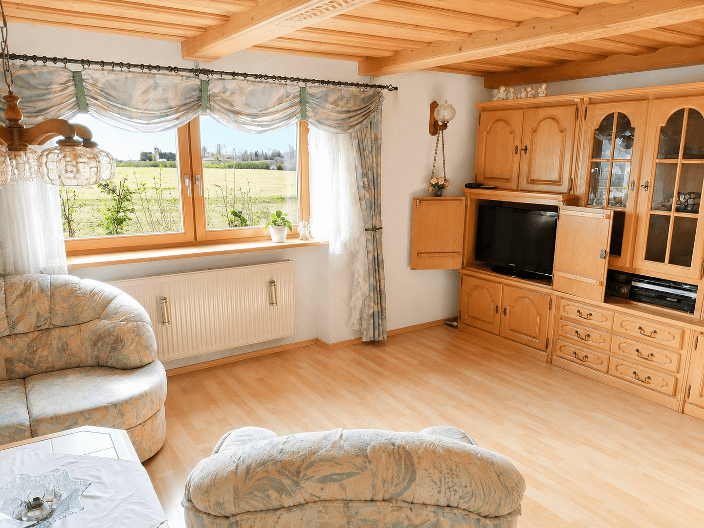Prodej domu 250 m², pozemek 2.300 m², Emmerting, Bavorsko Prodej domu 250 m², pozemek 2.300 m², Emmerting, Bavorsko