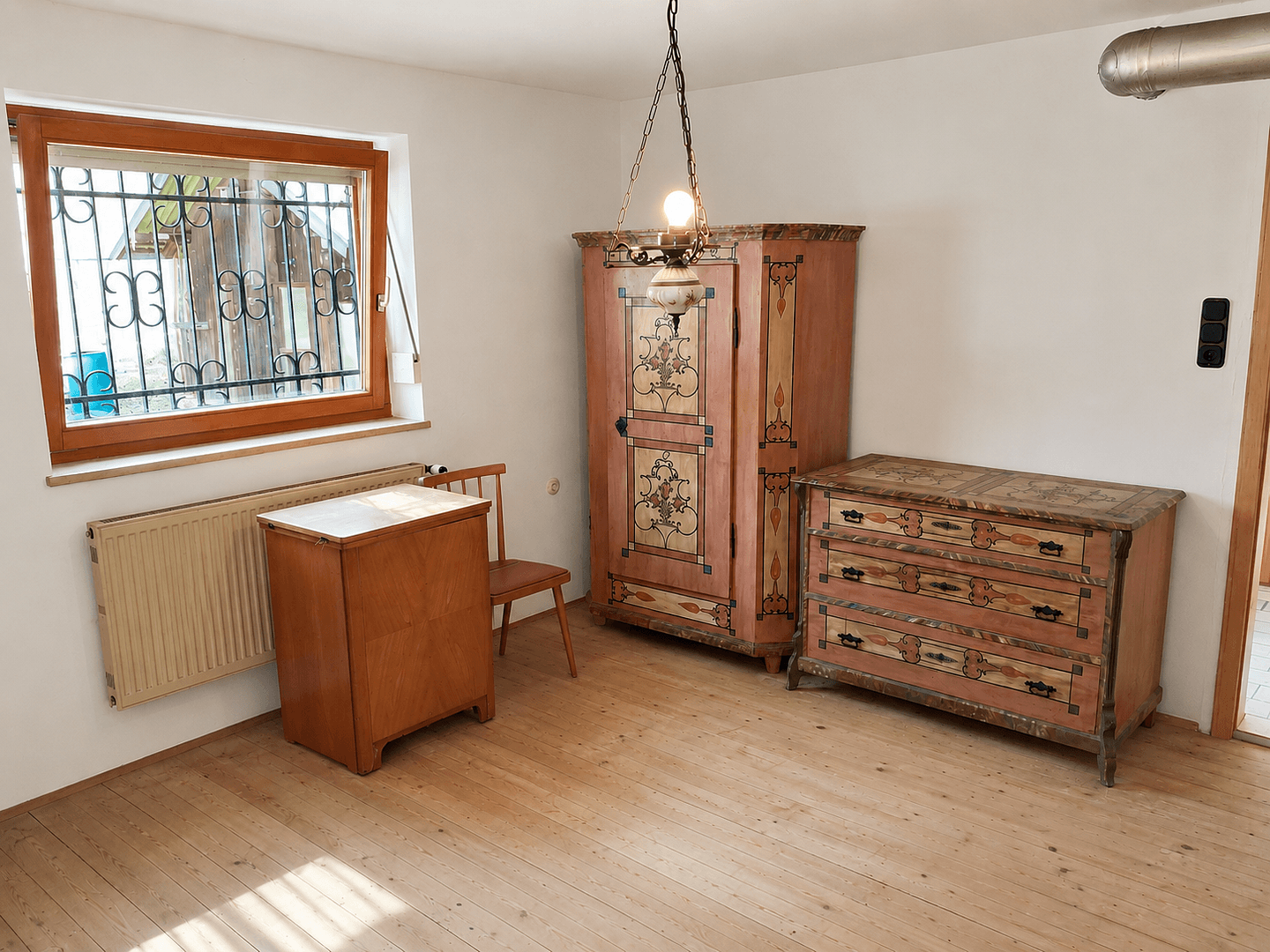 Prodej domu 250 m², pozemek 2.300 m², Emmerting, Bavorsko Prodej domu 250 m², pozemek 2.300 m², Emmerting, Bavorsko