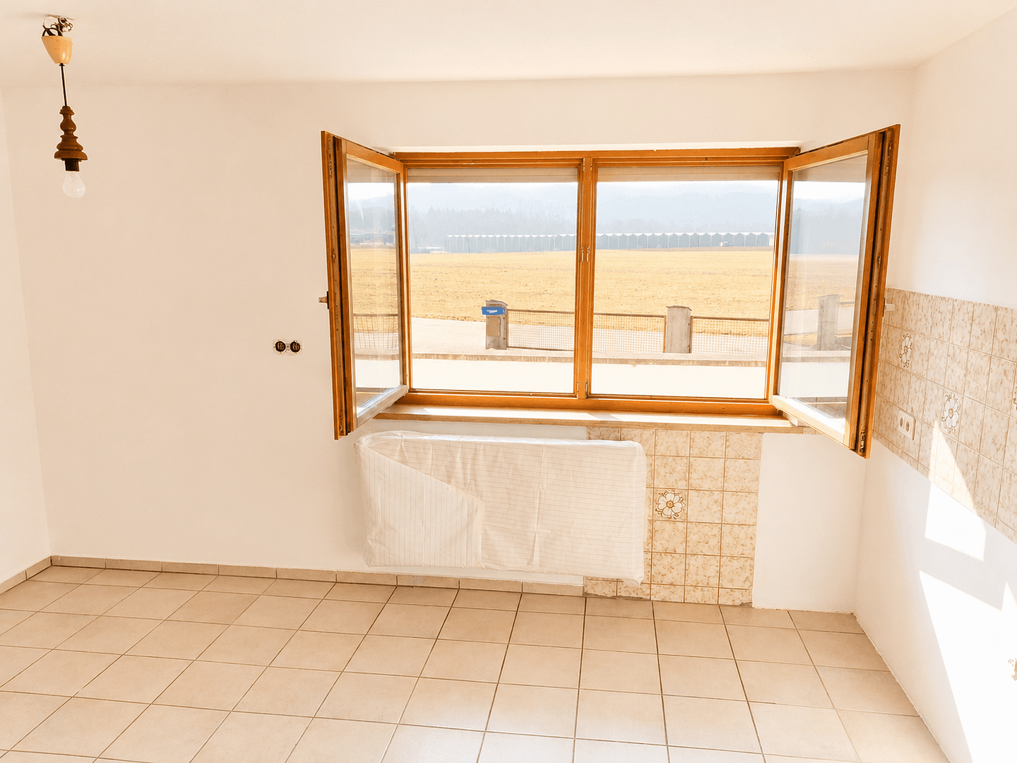 Prodej domu 250 m², pozemek 2.300 m², Emmerting, Bavorsko Prodej domu 250 m², pozemek 2.300 m², Emmerting, Bavorsko