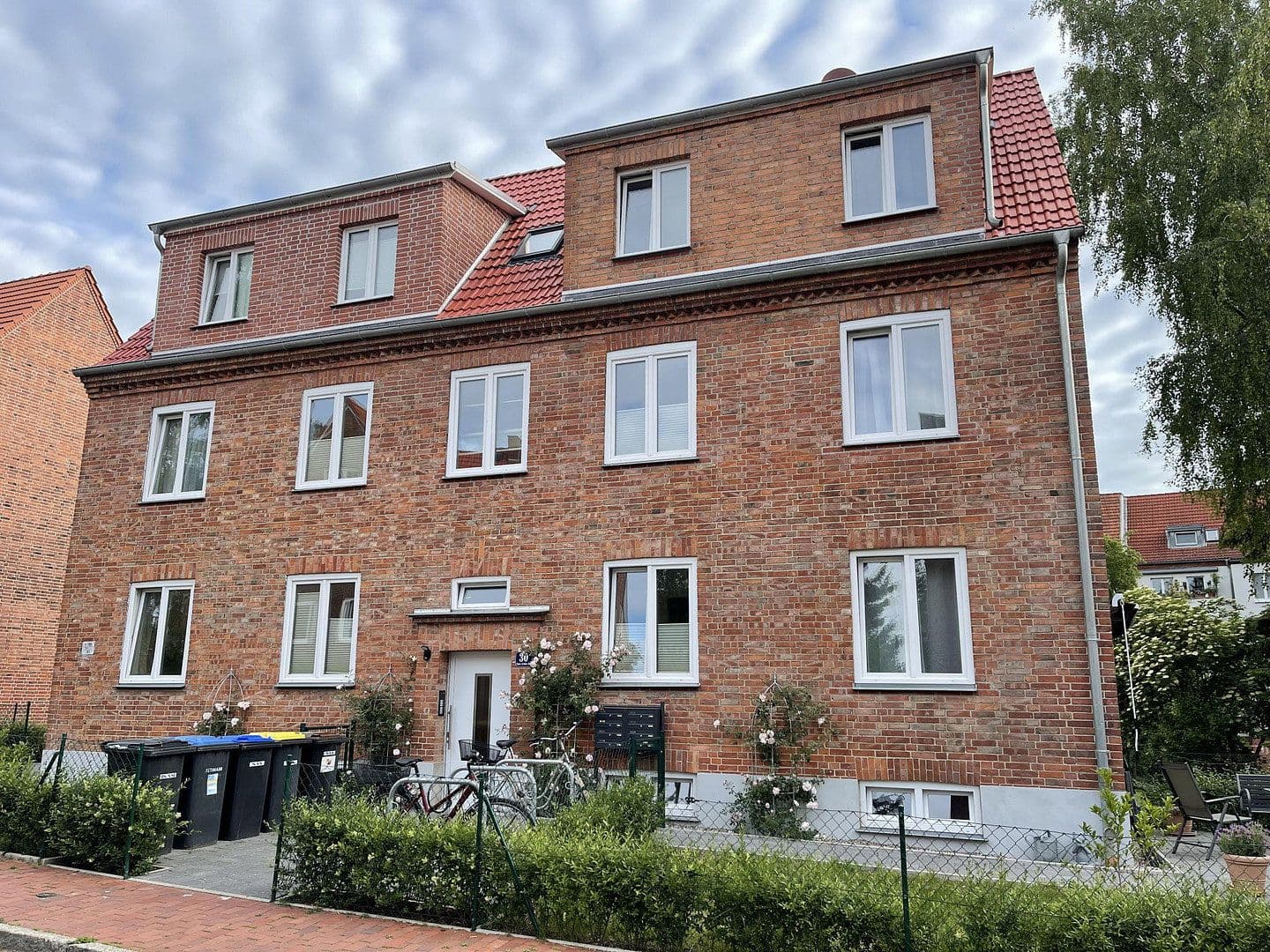 Pronájem bytu 2+1 54 m², Schwerin, Mecklenburg-Vorpommern Pronájem bytu 2+1 54 m², Schwerin, Mecklenburg-Vorpommern