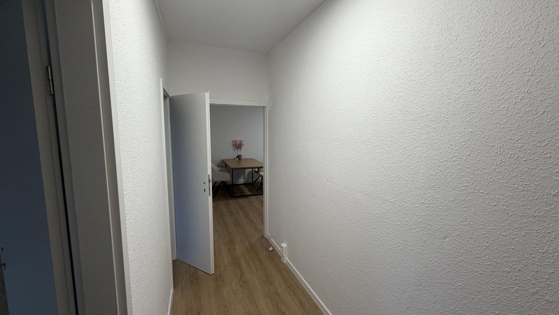 Pronájem bytu 2+1 51 m², Karl-Liebknecht-Ring, Greifswald, Mecklenburg-Vorpommern Pronájem bytu 2+1 51 m², Karl-Liebknecht-Ring, Greifswald, Mecklenburg-Vorpommern