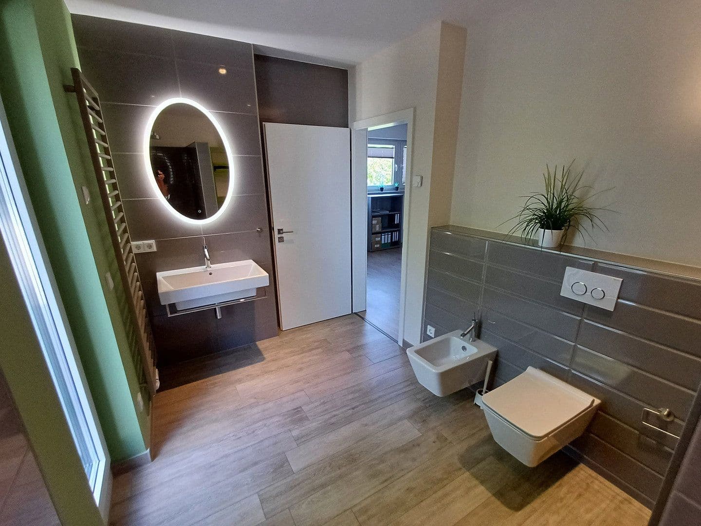 Prodej domu 240 m², pozemek 624 m², Falkensee, Braniborsko Prodej domu 240 m², pozemek 624 m², Falkensee, Braniborsko