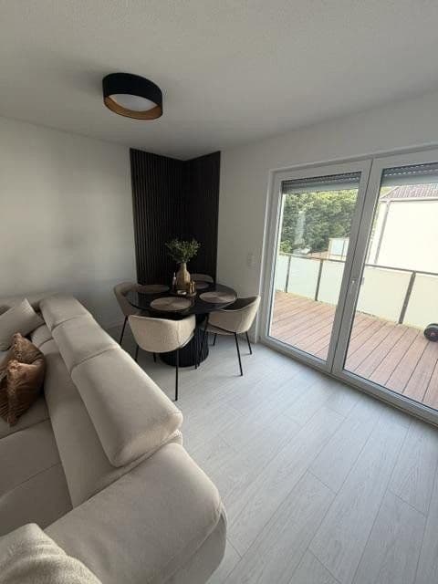 Pronájem bytu 2+kk 67 m², Am Langwieder Bach 21 b, München, Bavorsko Pronájem bytu 2+kk 67 m², Am Langwieder Bach 21 b, München, Bavorsko