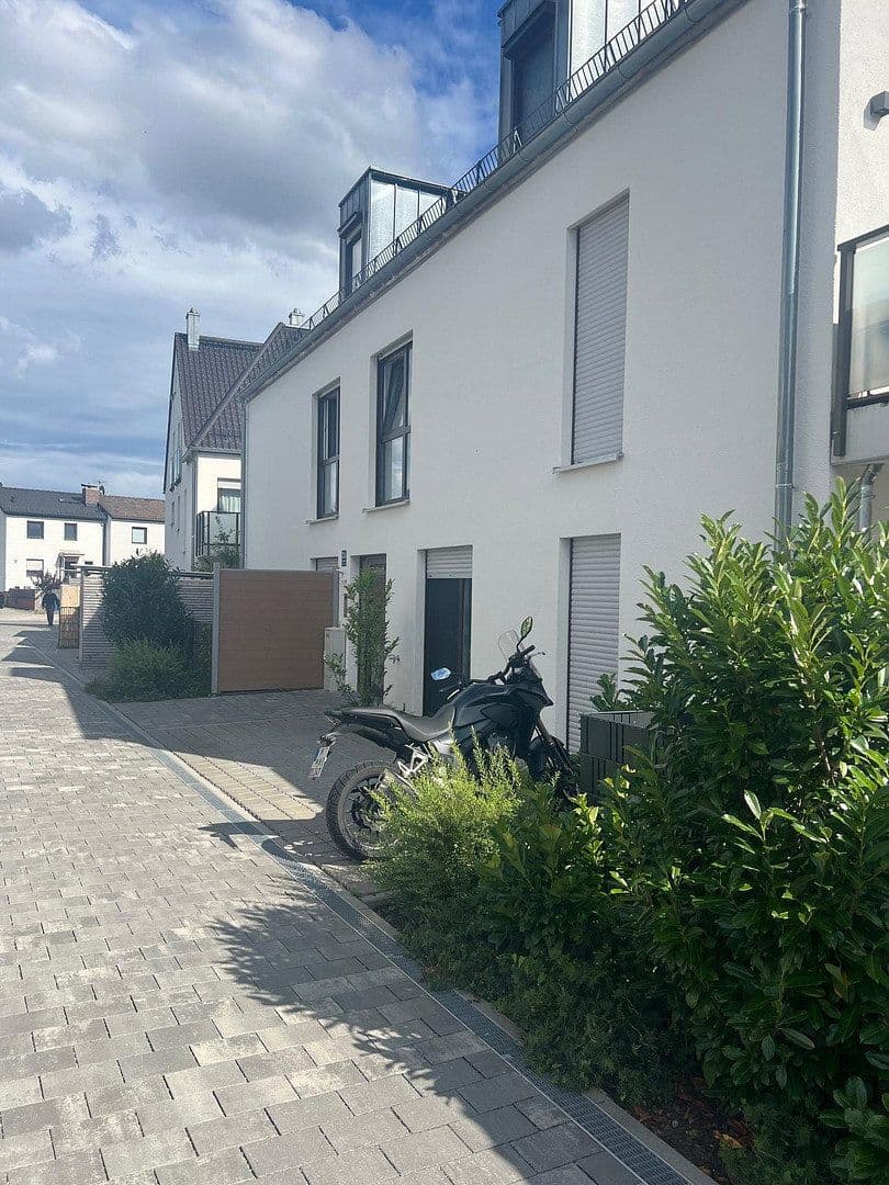 Pronájem bytu 2+kk 67 m², Am Langwieder Bach 21 b, München, Bavorsko Pronájem bytu 2+kk 67 m², Am Langwieder Bach 21 b, München, Bavorsko
