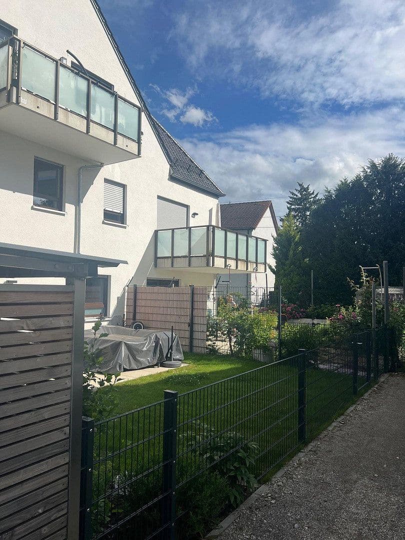 Pronájem bytu 2+kk 67 m², Am Langwieder Bach 21 b, München, Bavorsko Pronájem bytu 2+kk 67 m², Am Langwieder Bach 21 b, München, Bavorsko