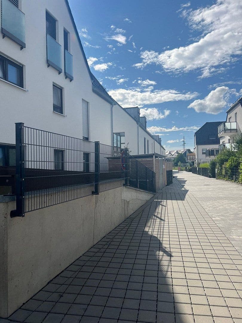 Pronájem bytu 2+kk 67 m², Am Langwieder Bach 21 b, München, Bavorsko Pronájem bytu 2+kk 67 m², Am Langwieder Bach 21 b, München, Bavorsko